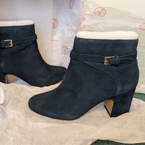 Unworn Bella Vita Navy Suede Ankle Boots US 8W - Picture 1 of 4
